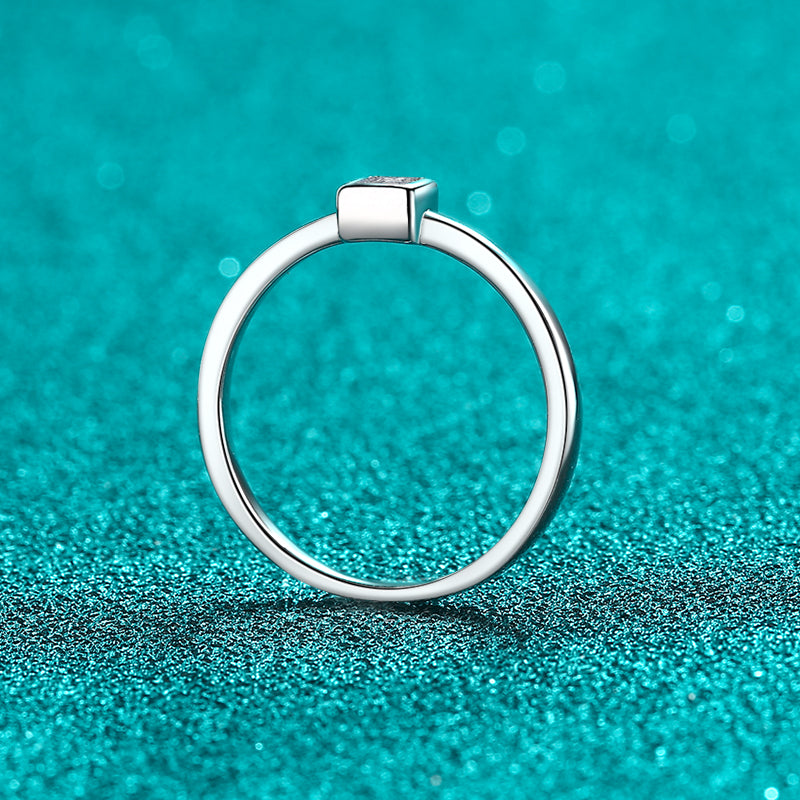 Hehkuva Square S925 Moissanite Sormus